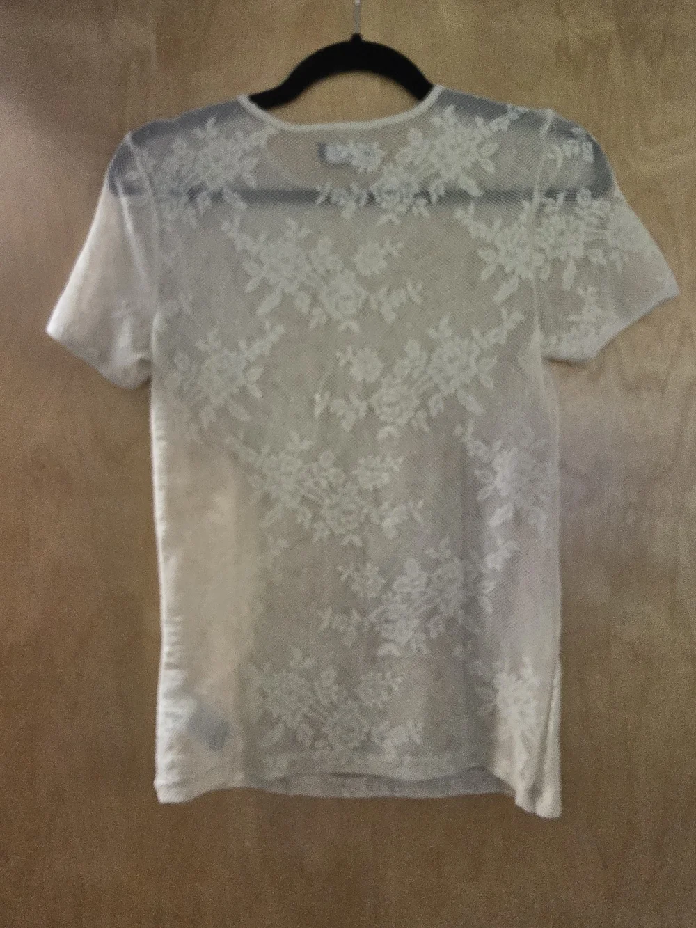 GAP Women’s Cream Lace Short-Sleeve Top